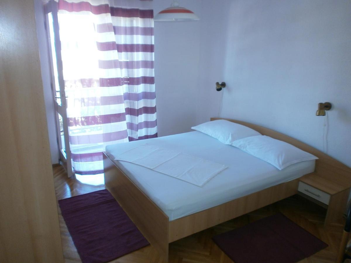 Apartments By The Sea Podgora, Makarska - 12326 Bagian luar foto