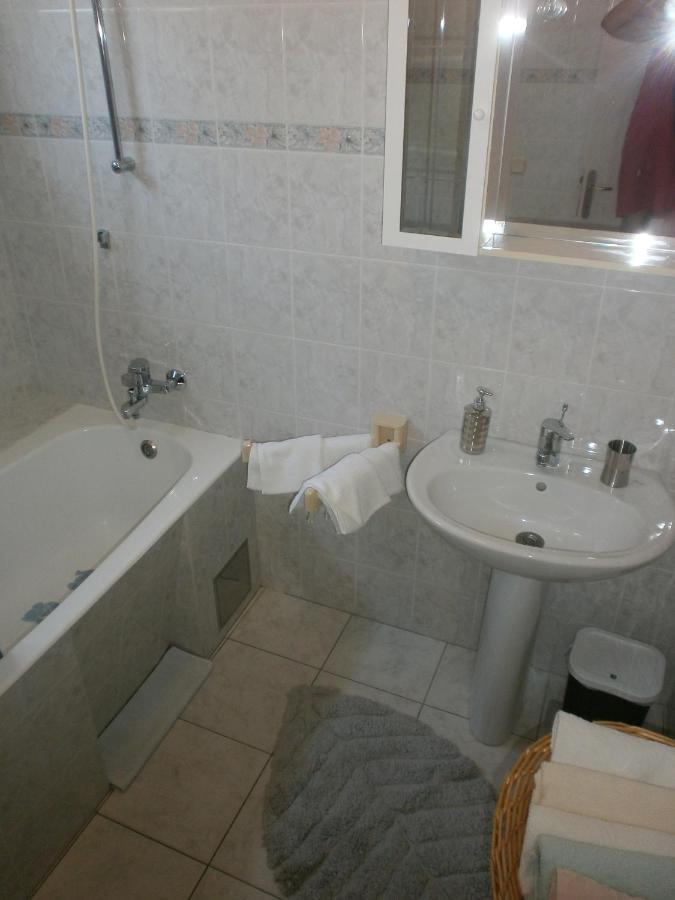 Apartments By The Sea Podgora, Makarska - 12326 Bagian luar foto